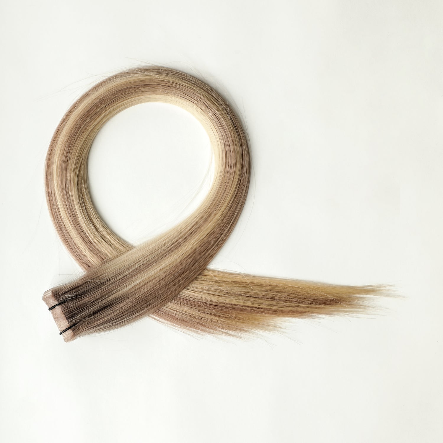 Idalía - 50 gram premium invisible tape extensions