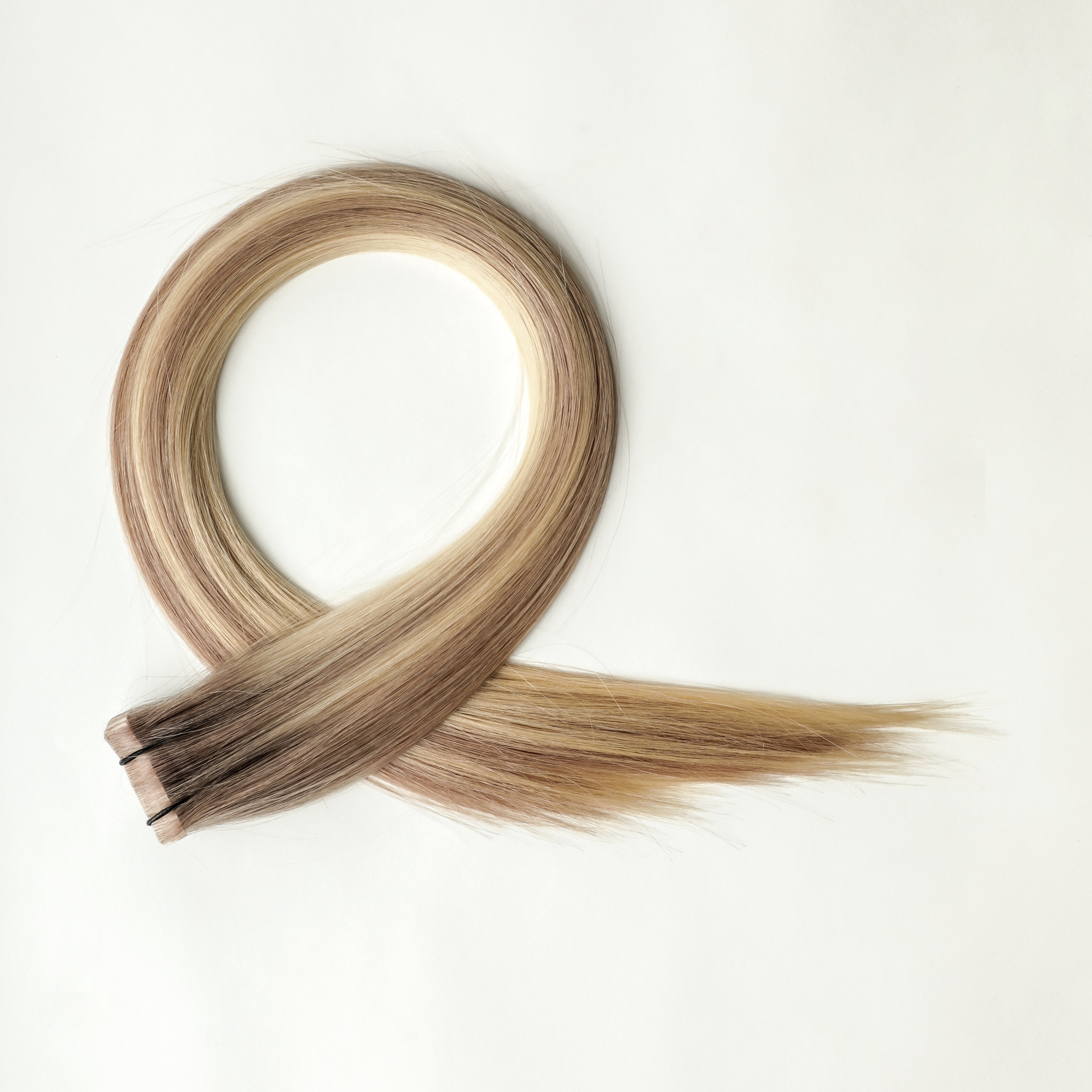 Idalía - 50 gram premium invisible tape extensions