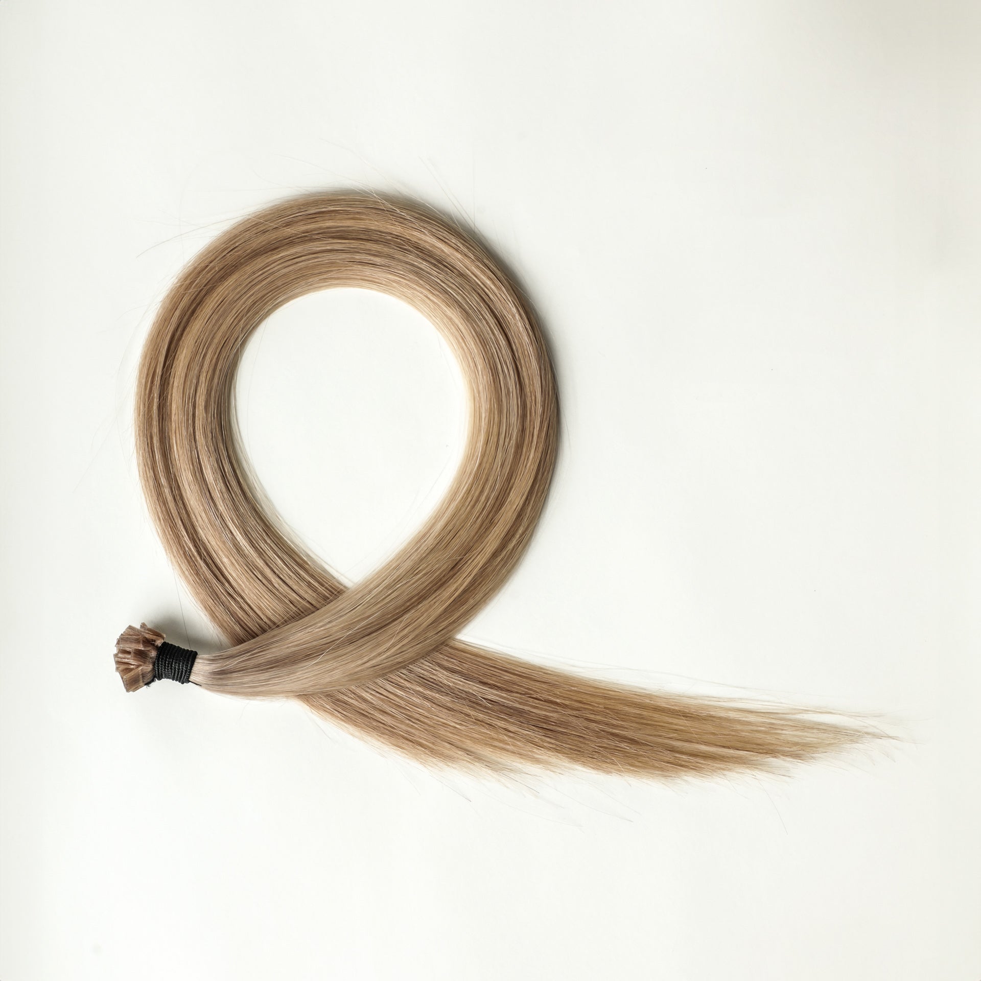 Amelia - 25 gram keratin premium extensions
